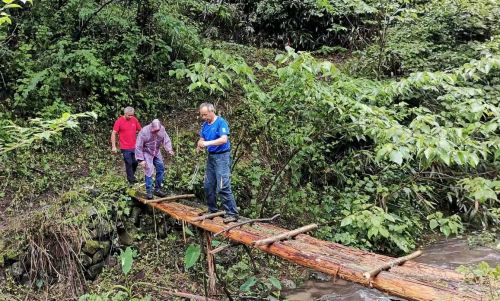 2db1712c0d180c0b16862e559a379cc1(1)