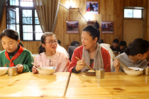 谭美珍：扎根草原小学，守得住学生也留得住教师