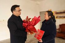 省委宣传部慰问组来邵走访慰问道德模范