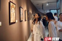 以烙铁为笔 以竹板为纸——2026年邵阳市非遗宣传活动暨“宝庆烙画”师生作品展开幕